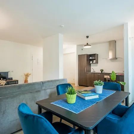 Apartment Pet Friendly In Siena