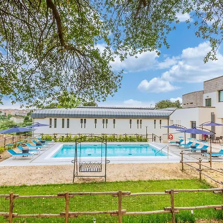 Pet Friendly In Siena